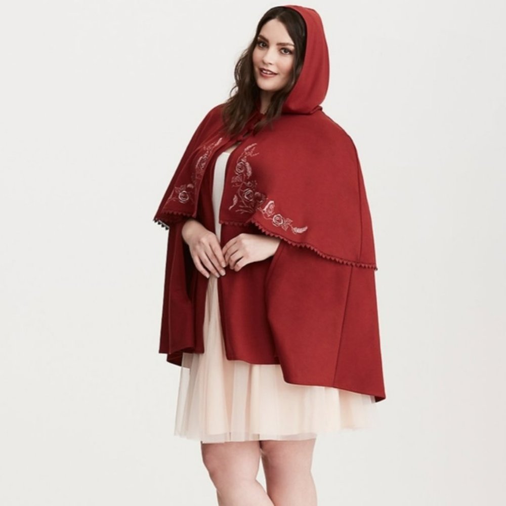 RARE! TORRID DISNEY BEAUTY and the BEAST Belle Rose Cape size 4x/5x